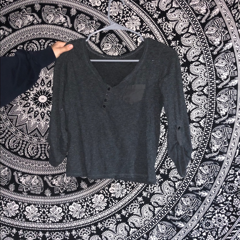Quarter sleeve XS grey shirt